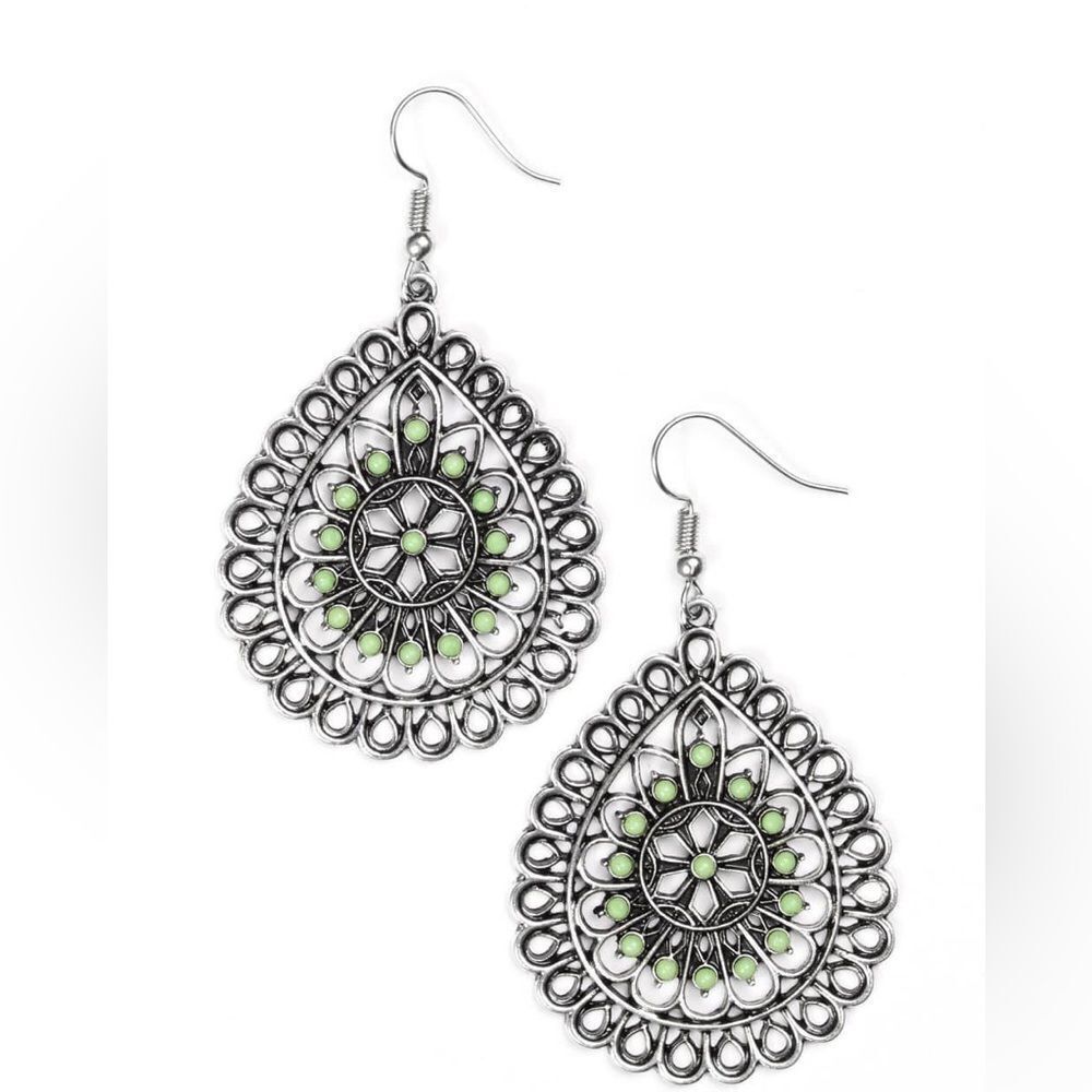Silver tear drop earrings with green bead inlay